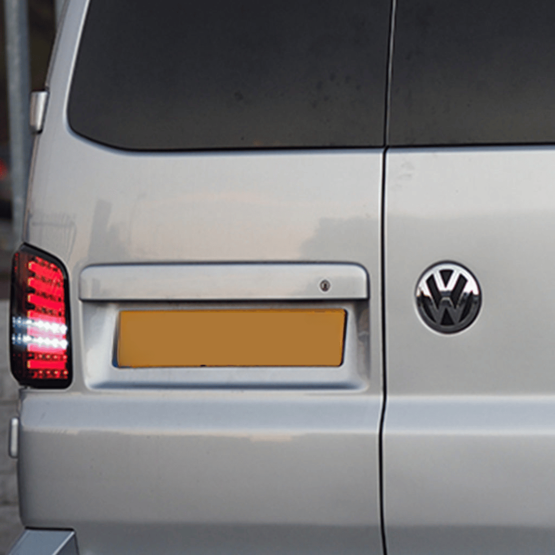 For VW T5, T5.1, Barn Door Rear Number Plate Unit – Reflex Silver