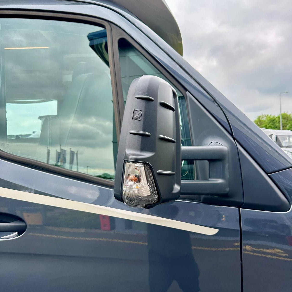 Pour les housses de copilote Mercedes Sprinter 906 - Finition Hammerite durable pour une protection renforcée