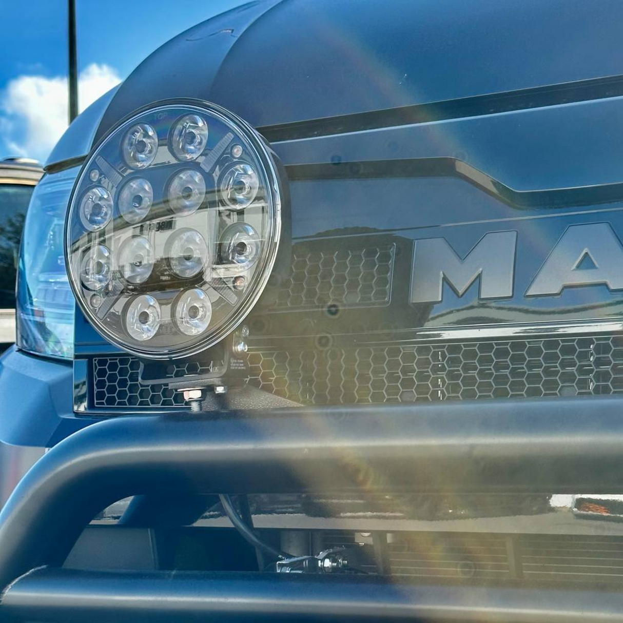 Voor MAN TGE frontrooster honingraatinzetstukken | Aangepaste Van Grille Upgrade – Van-X