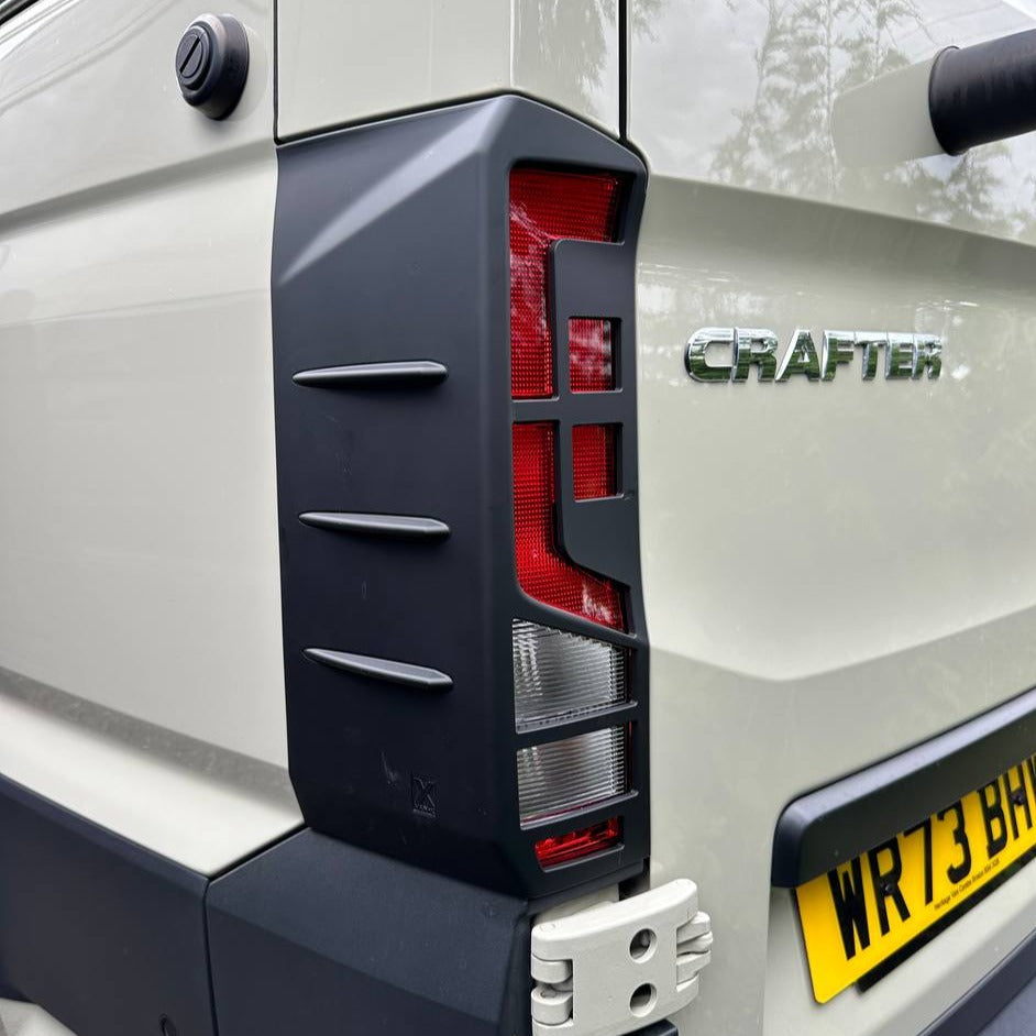 Per protezioni fari posteriori Volkswagen Crafter - Hammerite Ultimate Matte Black (dal 2018 in poi)