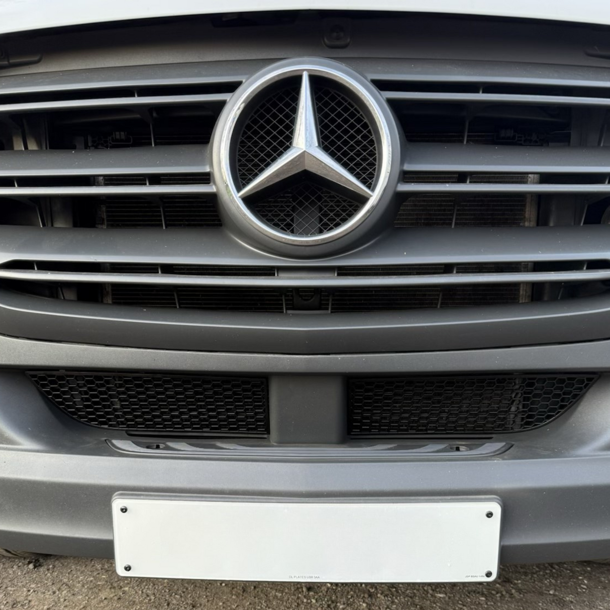 Voor Mercedes Sprinter 907 Voorbumper Honingraat Mesh Roosters – Set van 2 - Van-X