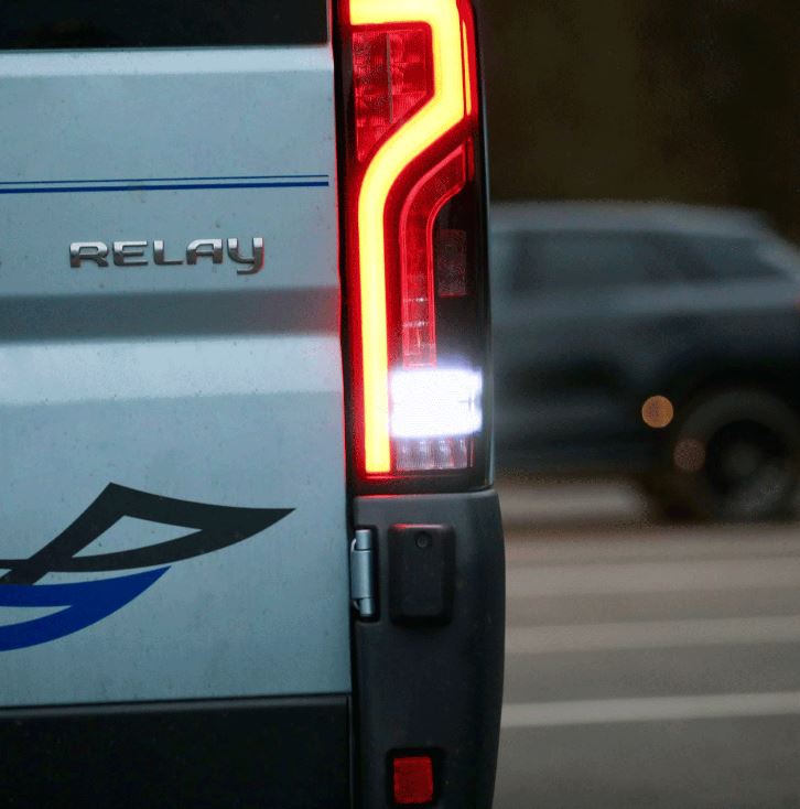 Per Opel Movano Gruppo luci posteriori full LED, fanale posteriore, unità luce posteriore, luce fumé di ricambio, Van-X, NUOVO