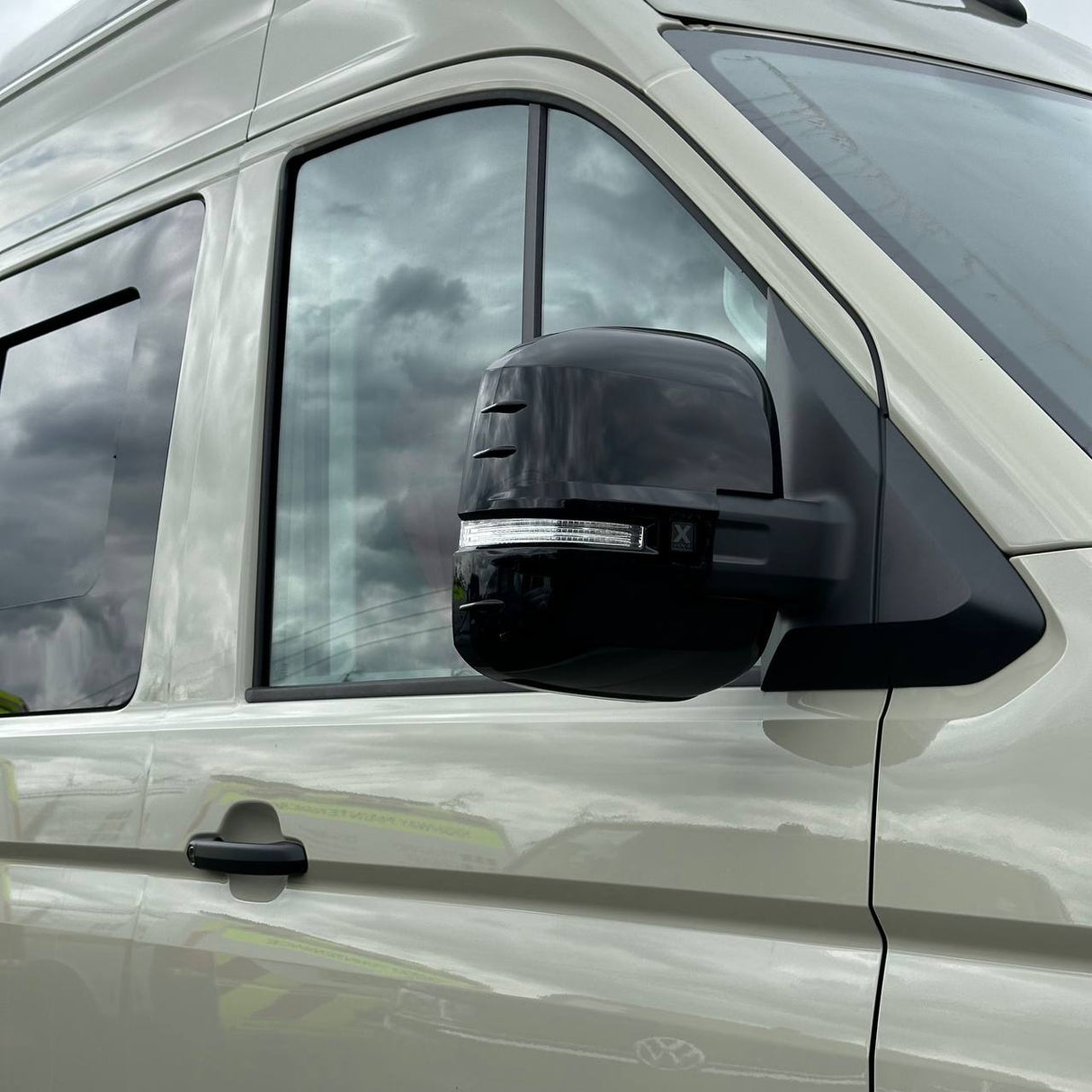 Para cubiertas de espejos VW Crafter New Shape - Juego de 2 - Negro brillante | Van-X