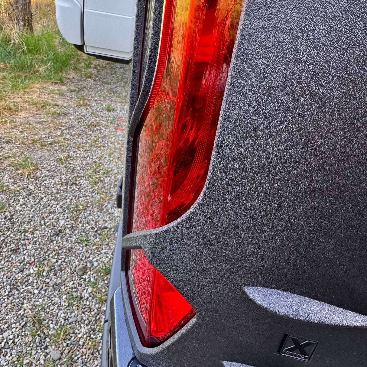 Per Protezioni Fari Posteriori Mercedes-Benz Sprinter 907 | Protezioni fanali posteriori per furgoni Sprinter – Van-X