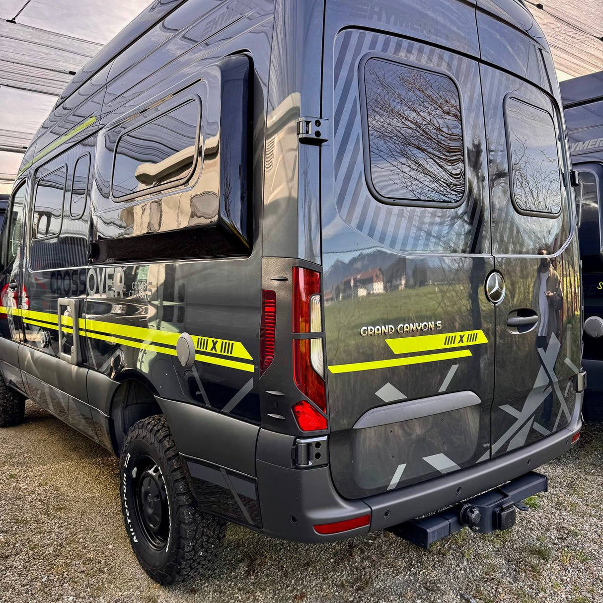 Per Protezioni Fari Posteriori Mercedes-Benz Sprinter 907 | Protezioni fanali posteriori per furgoni Sprinter – Van-X