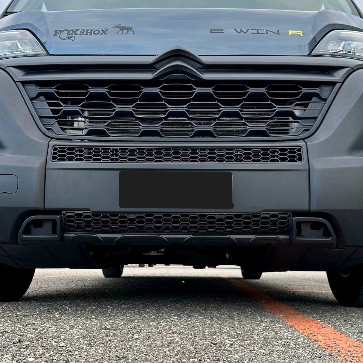 Grille de pare-chocs inférieur en nid d'abeille pour Peugeot Boxer - Noir mat