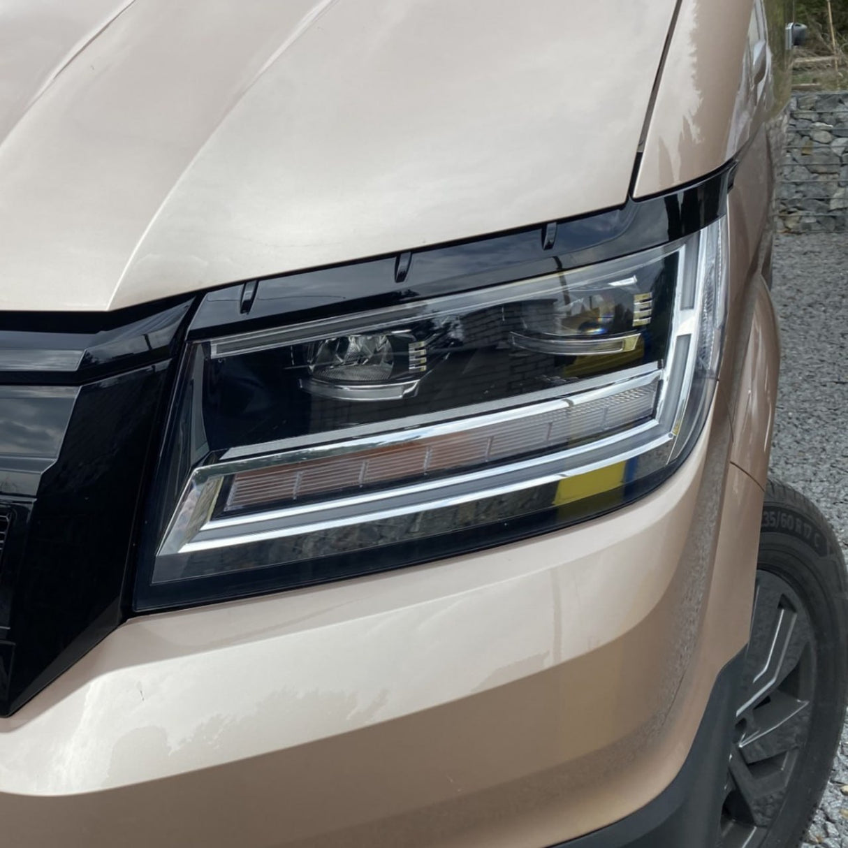 Para MAN TGE Headlight Eyebrow Trim – Gloss Black - Accesorio de estilo Van de Van-X