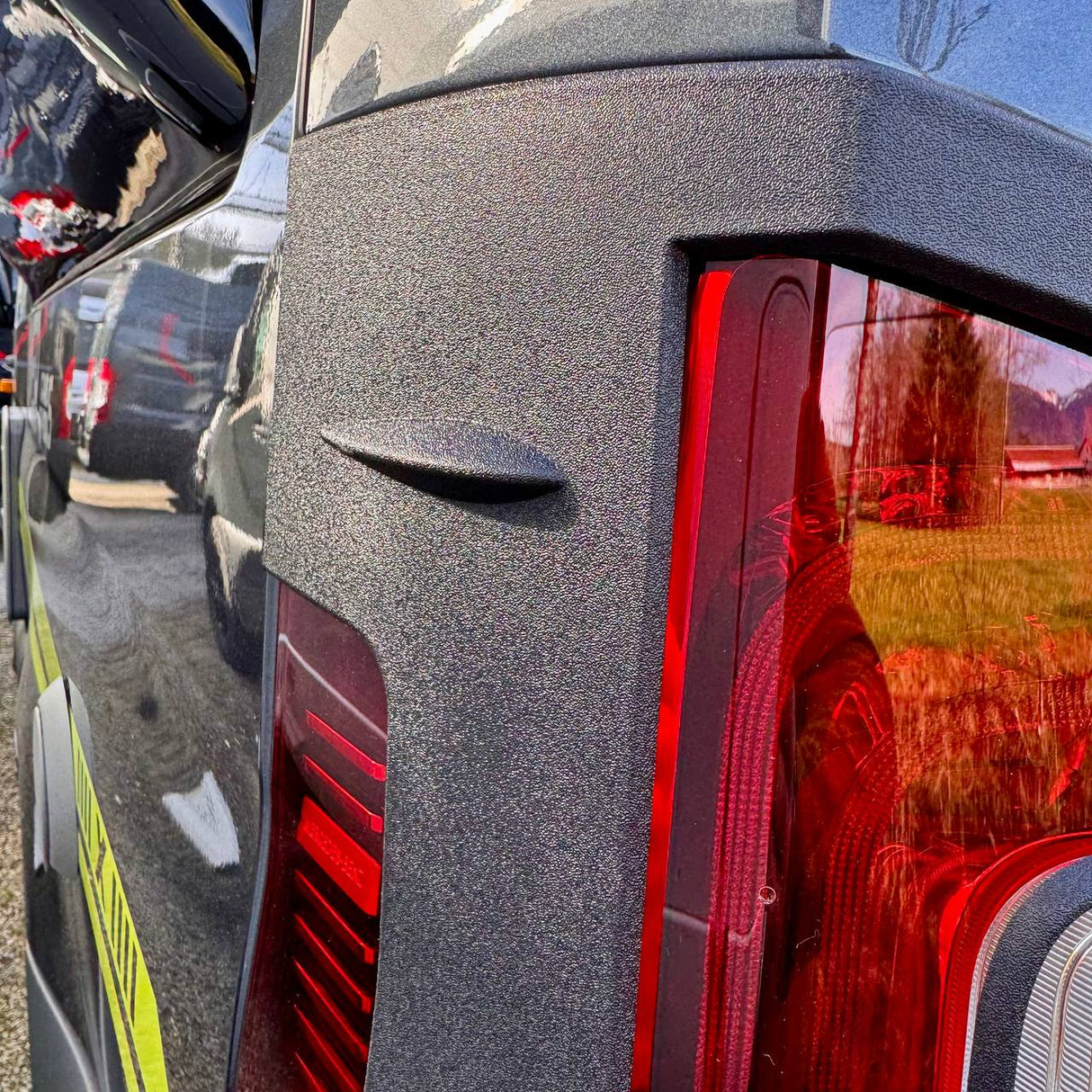 Per Protezioni Fari Posteriori Mercedes-Benz Sprinter 907 | Protezioni fanali posteriori per furgoni Sprinter – Van-X