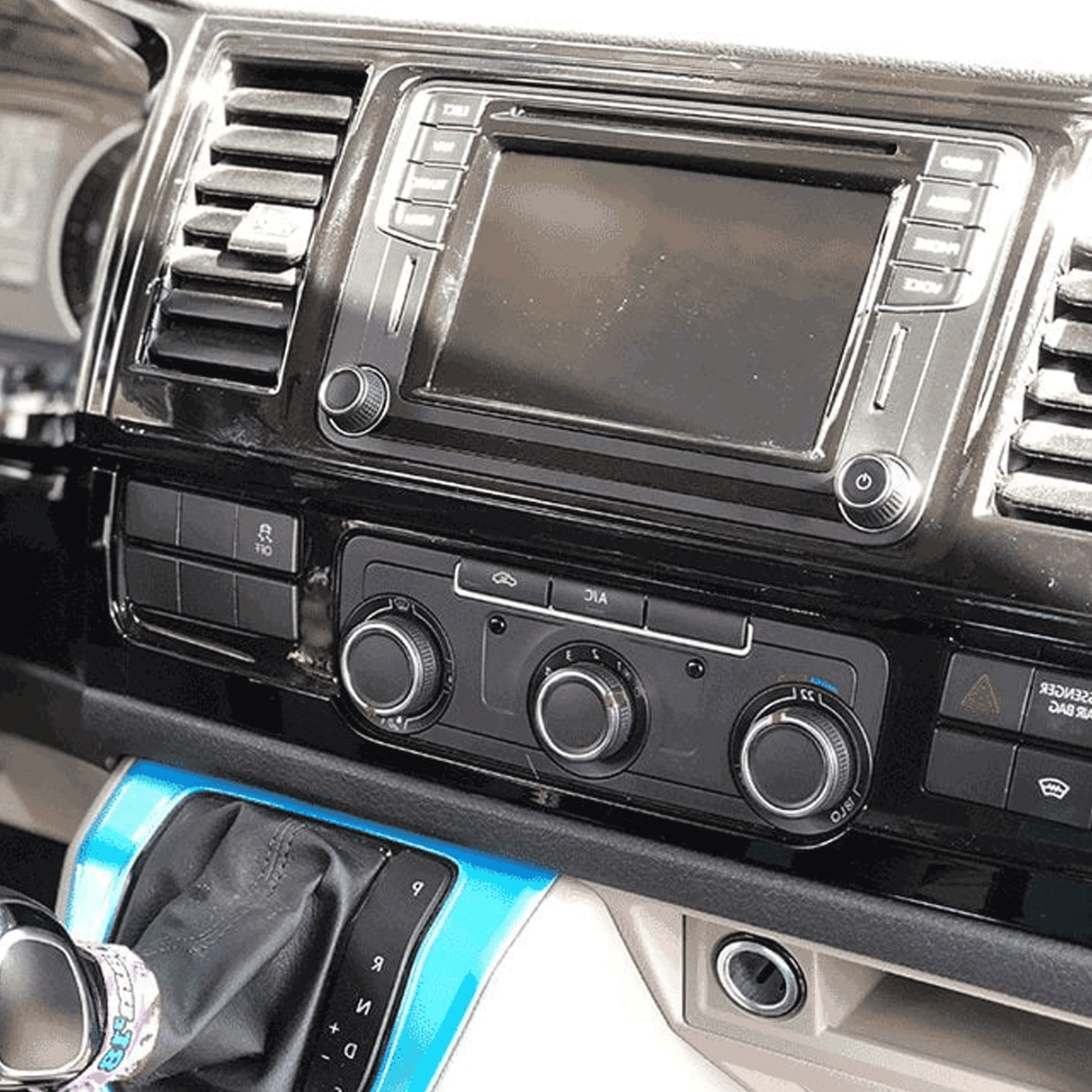For VW Transporter T6 Lower Dash Styling Trims Comfort Dash Gloss Black Painted and Ready to Fit (Set of 6)