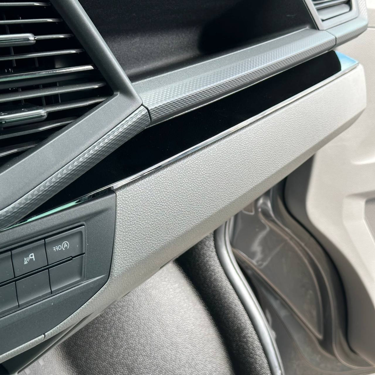 Voor VW T6.1 Transporter Dashboard Upgrade Van-X – Premium 4-delige glanzend zwarte onderpaneelafwerking en deurkaartset