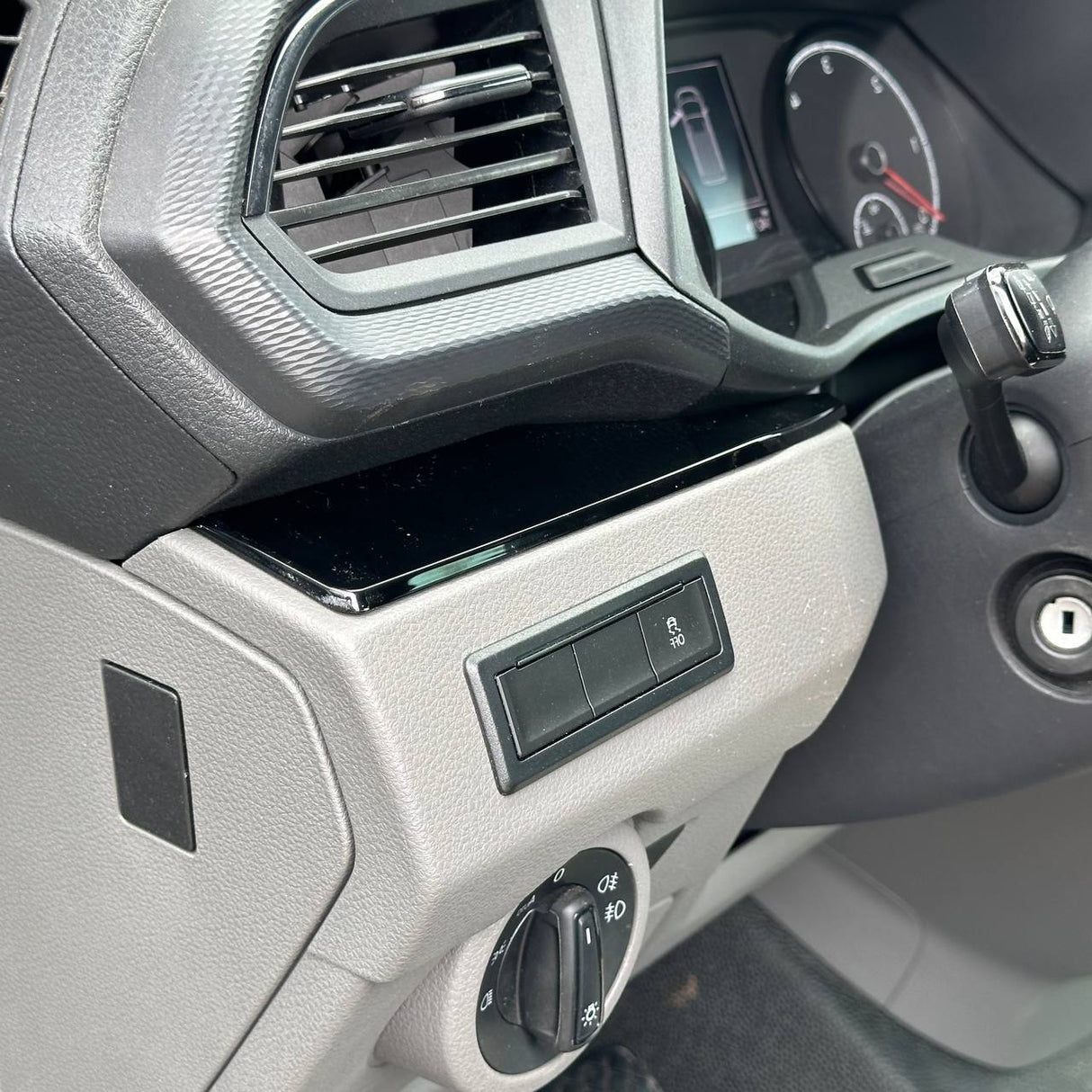 For VW T6.1 Transporter Dashboard Upgrade – 4-Piece Gloss Lower Dash Trim Set