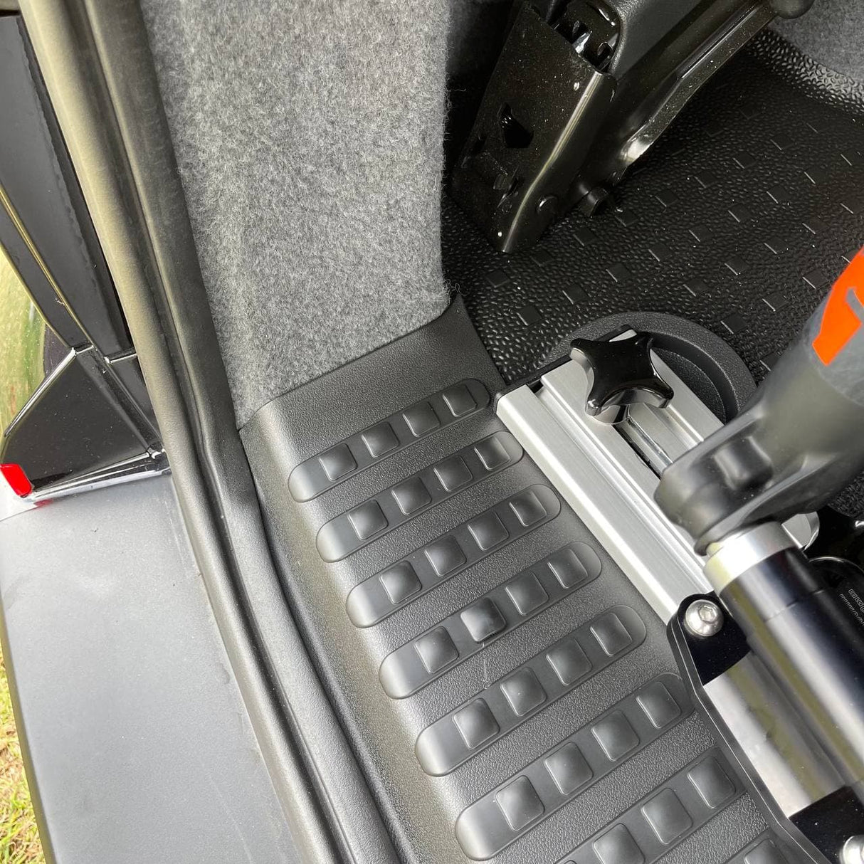 VW T5, T5.1 Porte de grange Couvercles de seuil, plus marchepied latéral avec kit de montage