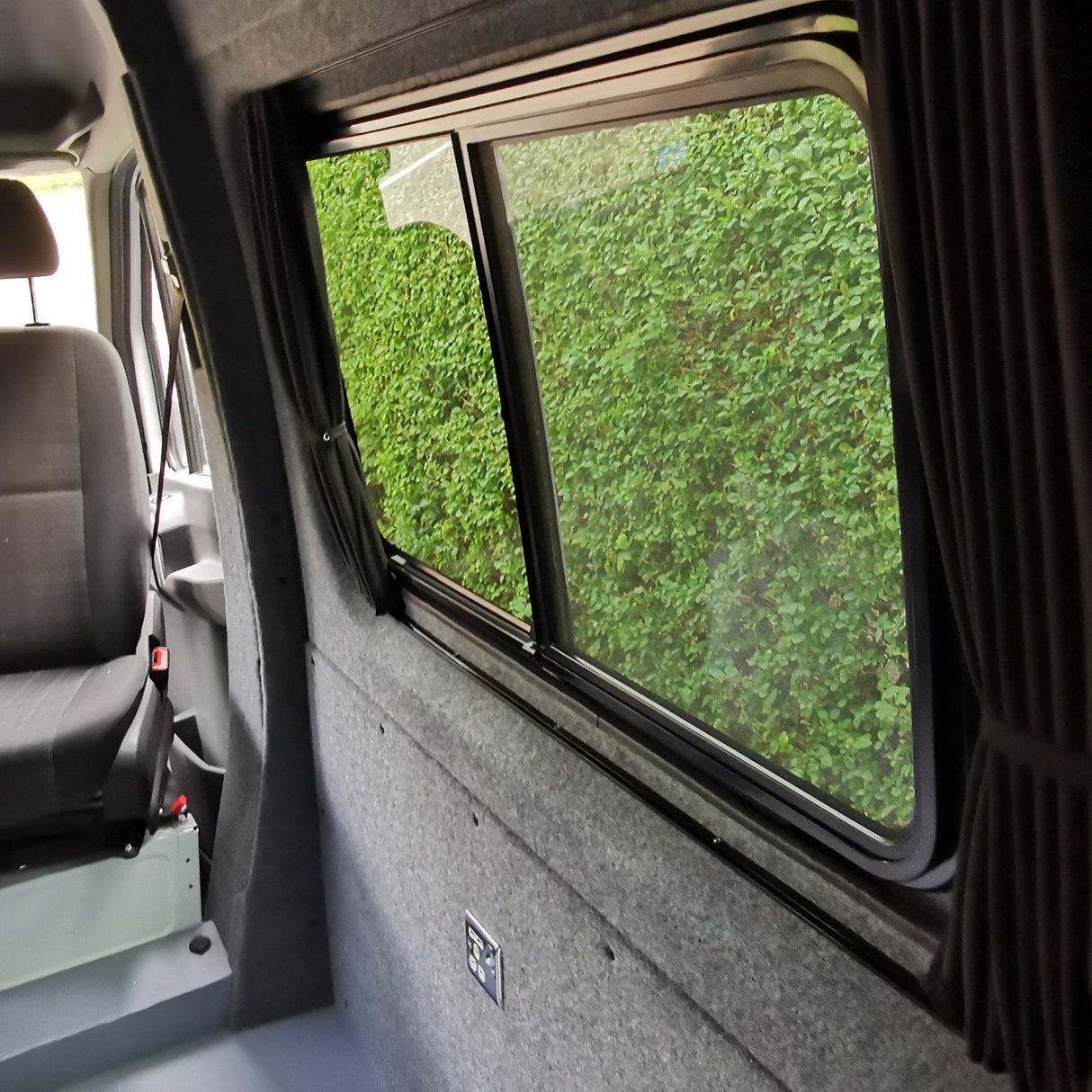 For VW Crafter Premium Window Curtains Van-X - Black/Black