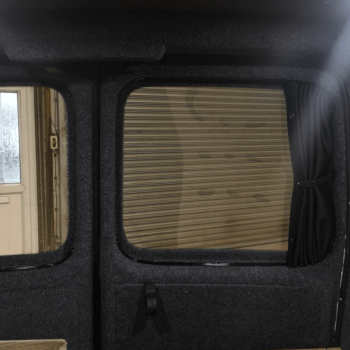 For VW Caddy Van Conversion Premium Curtains Van-X - Black/Black