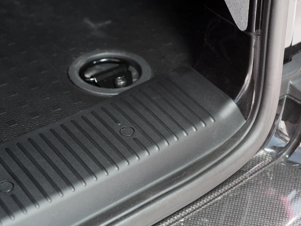 For VW T5, T5.1 V2 Transporter Rear Threshold Cover Barndoor / Twin Door Plastic Full Length