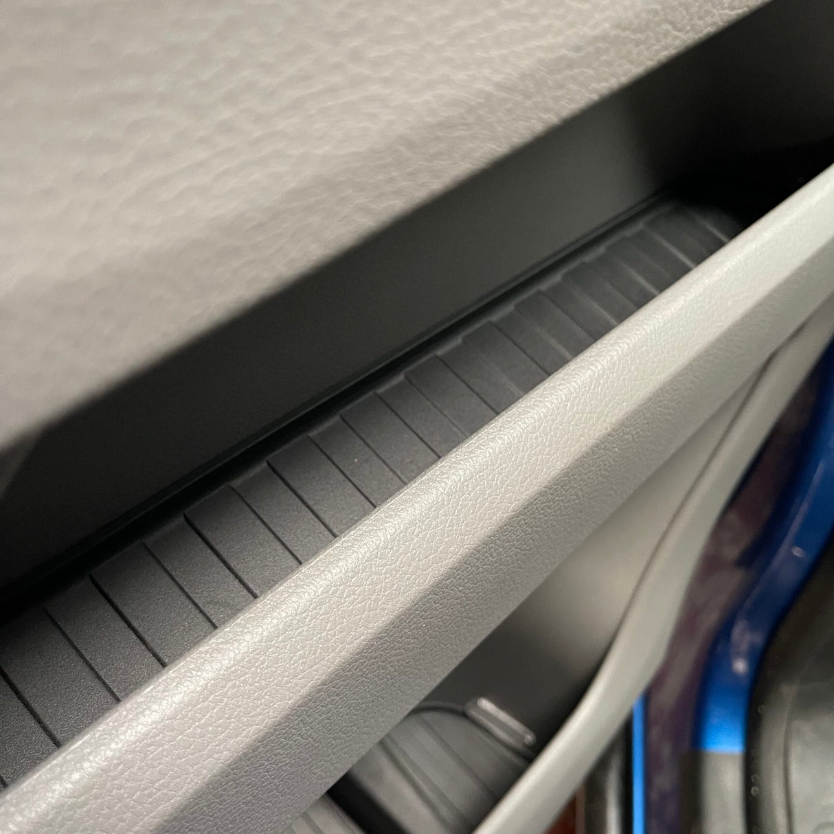 For VW T6.1 Transporter Rubber Door Liner Pocket Inserts - Black