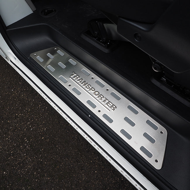 VW T6.1 Transporter Protezioni gradini in acciaio inox per Kombi, Sport Line, Shuttle, porte doppie (set da 4)