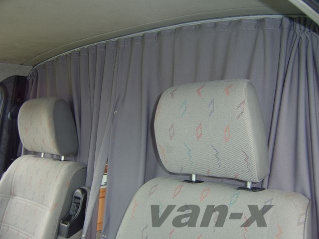Renault Trafic Cab Divider Curtain Kit