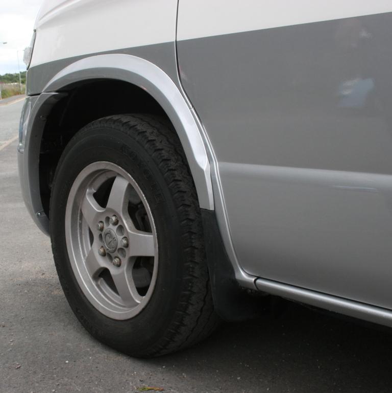 Front Wheel Arch Trims For Mazda Bongo / Ford Freda