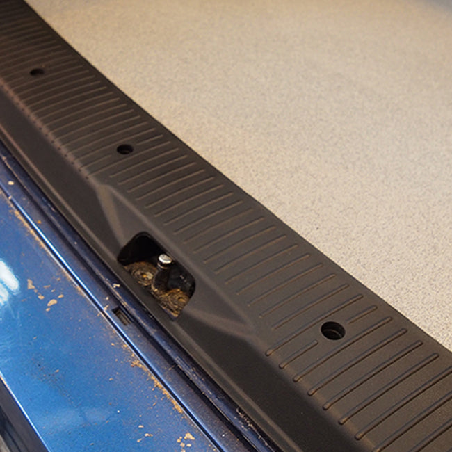 For VW T6.1 V2 Transporter Rear Threshold Cover Tailgate / Single Door Plastic Full Length