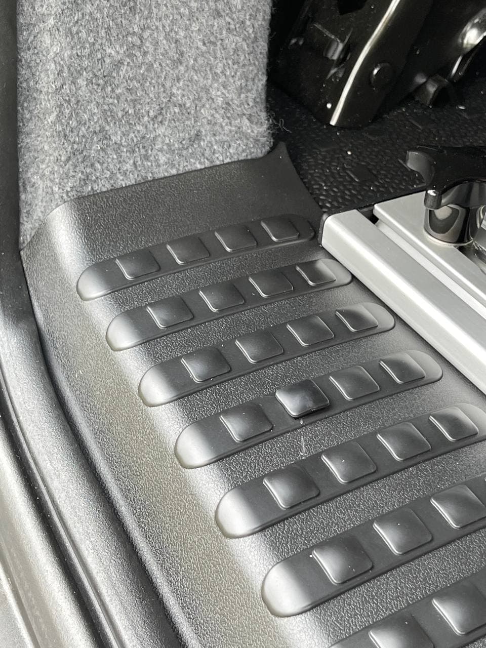 For VW T6 V3 Barndoor Rear Threshold Cover Camper Conversion Parts Including Screws and Caps