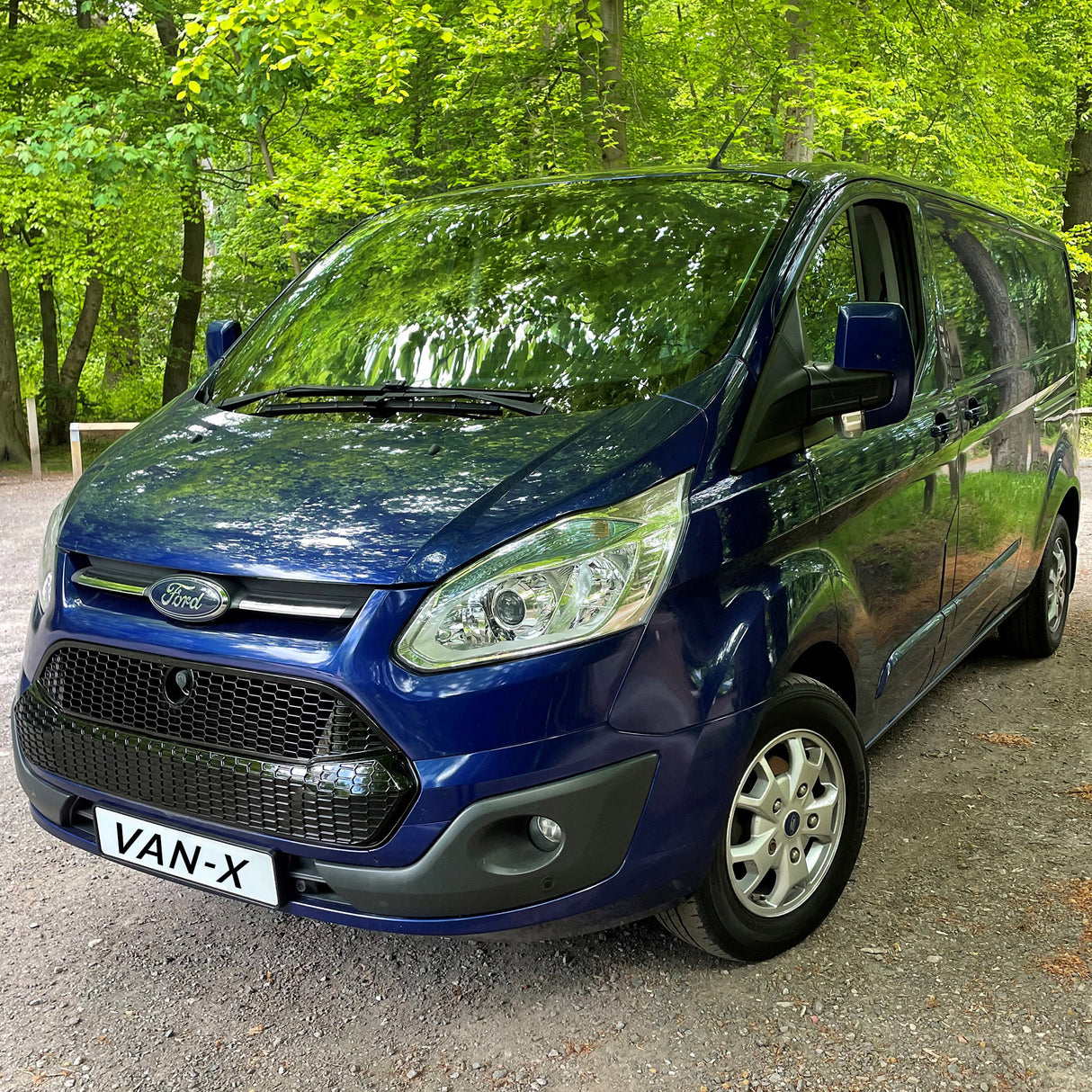 Pour la calandre avant en nid d'abeille Ford Transit Custom – Mise à niveau en noir brillant pour MK1 (2012-2018)