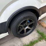 Pour les garnitures d'ailes de roue VW New Crafter / MAN TGE - Kit de style noir texturé en 4 pièces | Van-X