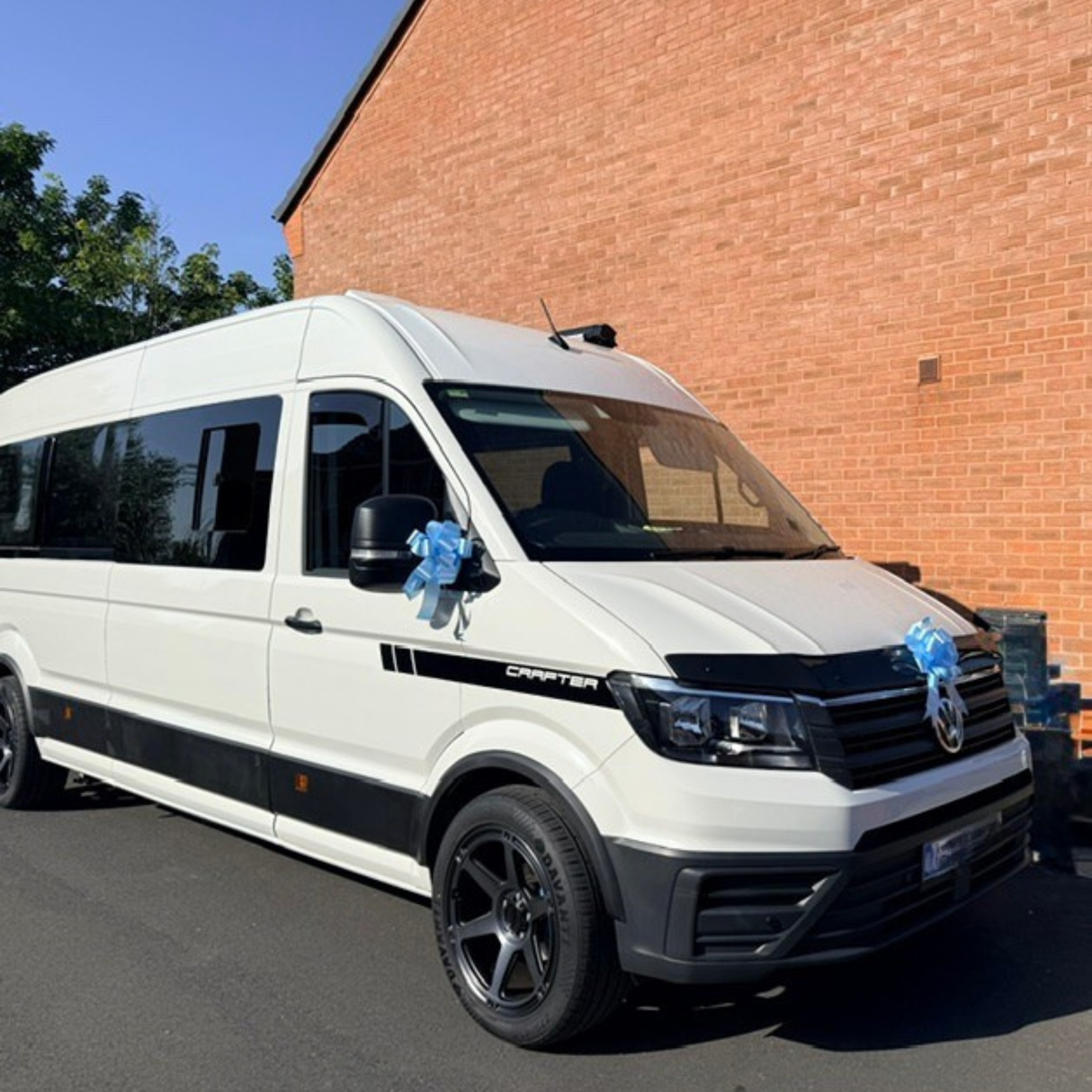 Pour les garnitures d'ailes de roue VW New Crafter / MAN TGE - Kit de style noir texturé en 4 pièces | Van-X