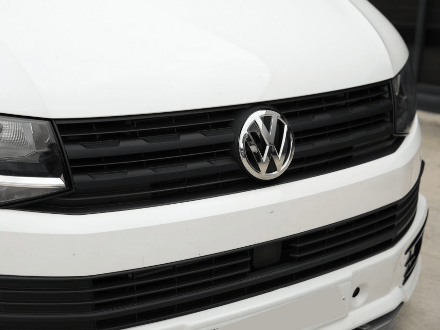 VW Transporter T6 R-Line grille-afwerking vooraan - glanzend zwart