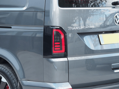 Luces traseras LED dinámicas para portón trasero de VW T6