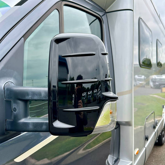 Couvercles de capuchon de rétroviseur pour Mercedes Sprinter Nouvelle Forme - Avec Indicateur (Ensemble de 2) - Noir Brillant