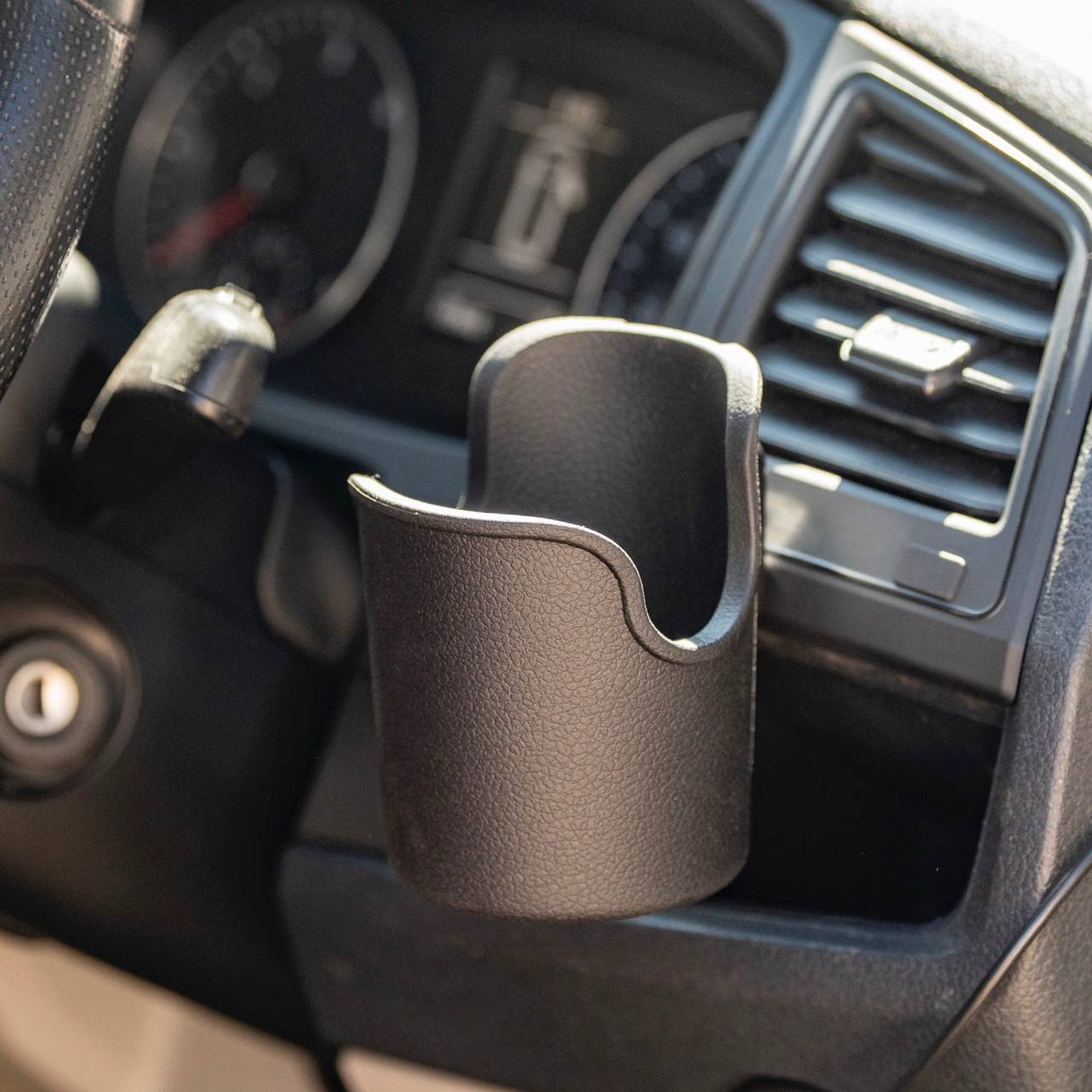 Para acabados de ventilación de aire del VW T6 con portavasos - Conjunto lateral izquierdo y derecho – accesorios interiores | Van-X