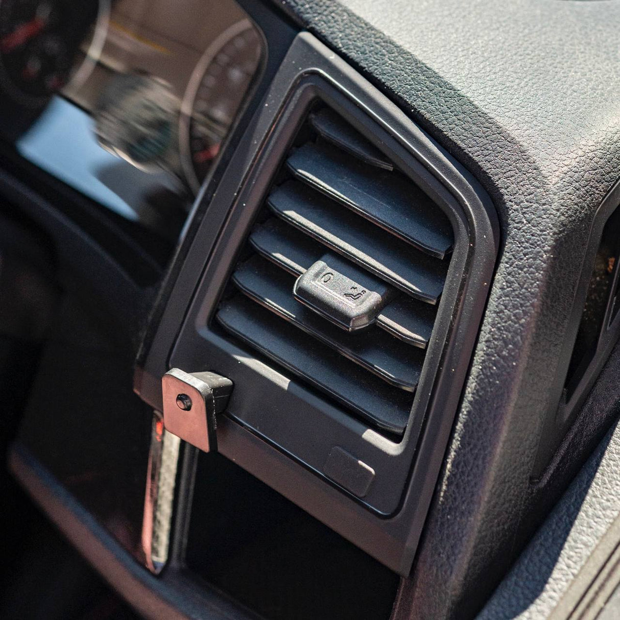 Para acabados de ventilación de aire del VW T6 con portavasos - Conjunto lateral izquierdo y derecho – accesorios interiores | Van-X