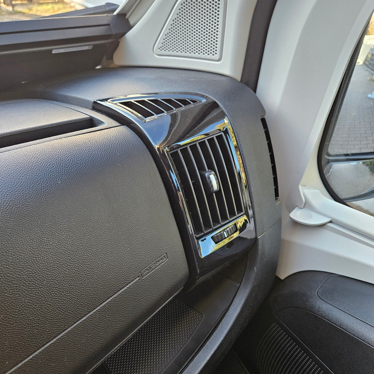 Dashboardontluchter (zwart) voor Fiat Ducato, Peugeot Boxer en Citroen Jumper