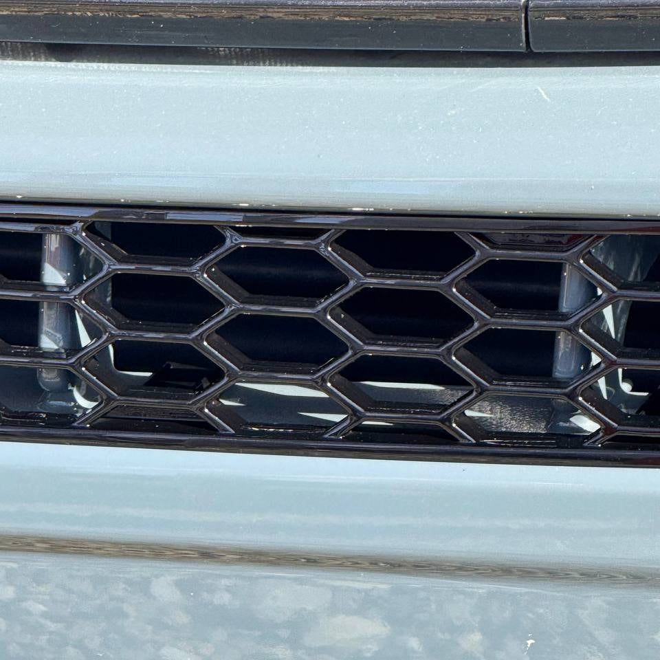 Pare-chocs de Vauxhall Movano en nid d'abeille sans capteurs de stationnement - Noir brillant