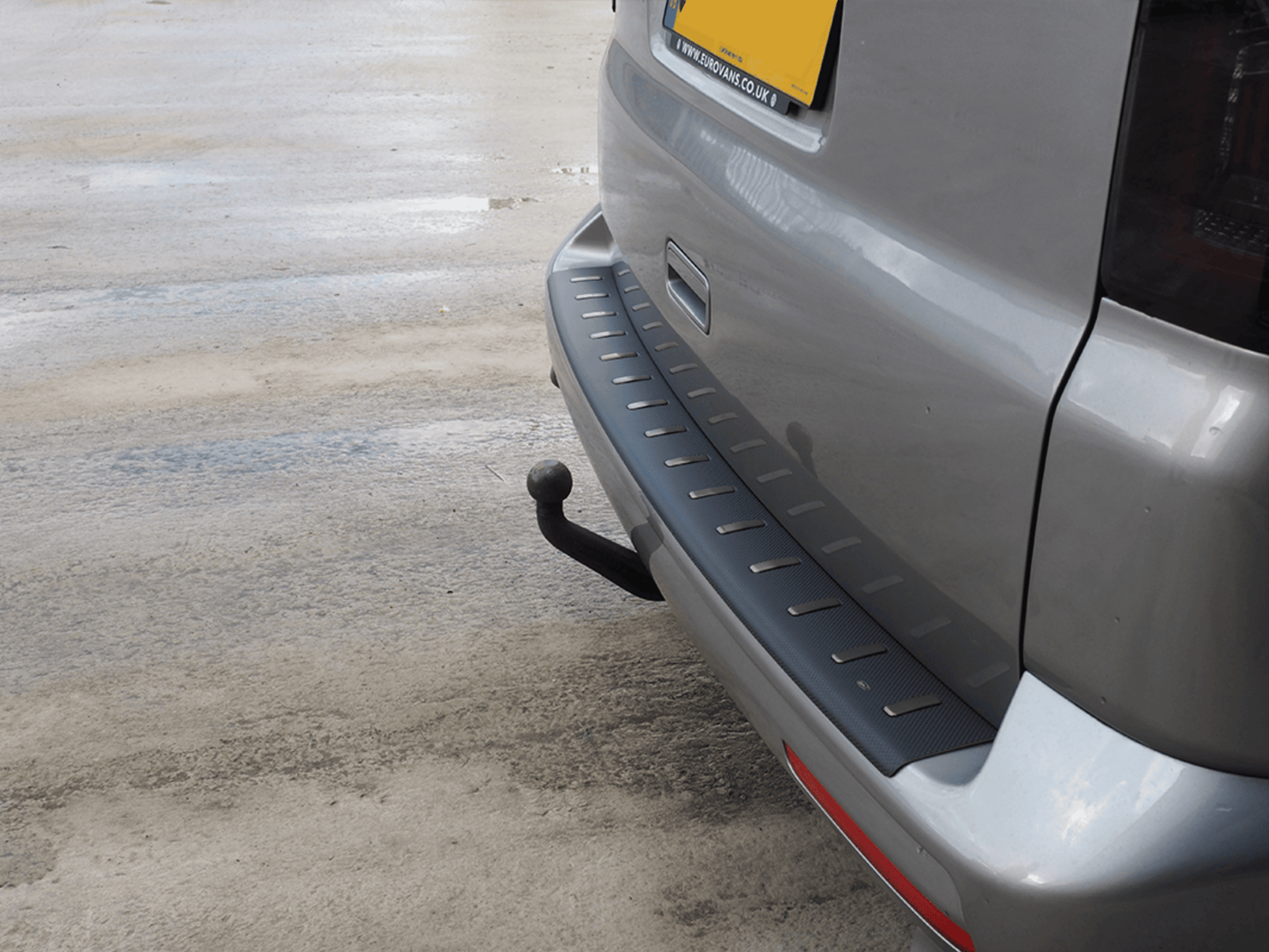 Protezione paraurti posteriore per VW T6 Barndoor SOLO pellicola in fibra di carbonio