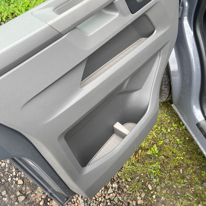 VW T6.1 Transporter Forro de goma de inserción de bolsillo de puerta gris para conversión de camper