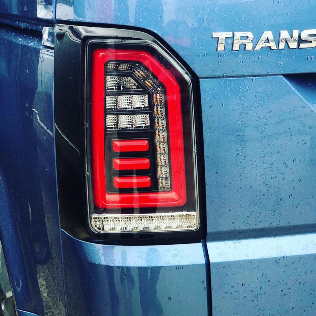 Luces traseras traseras LED con indicador secuencial para VW T6 15-20 Transporter, transparentes