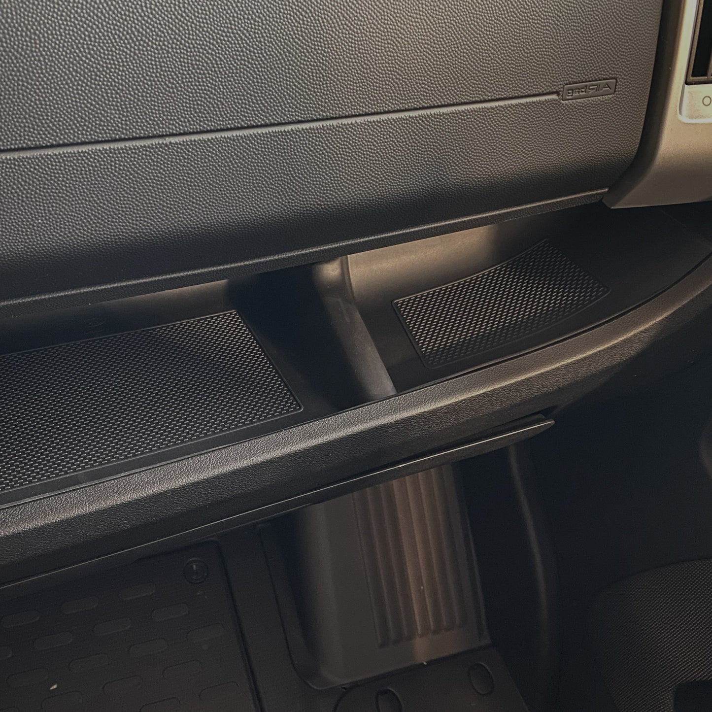 Inserciones de goma/mats para la parte inferior del salpicadero Citroën Relay, color negro, para conducción en el lado izquierdo (LHD)