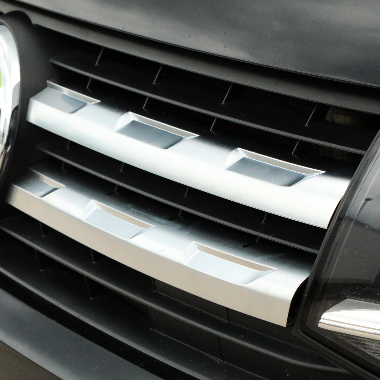 VW Transporter T6 Front Grille Trims (4Pcs) - Matte Chrome