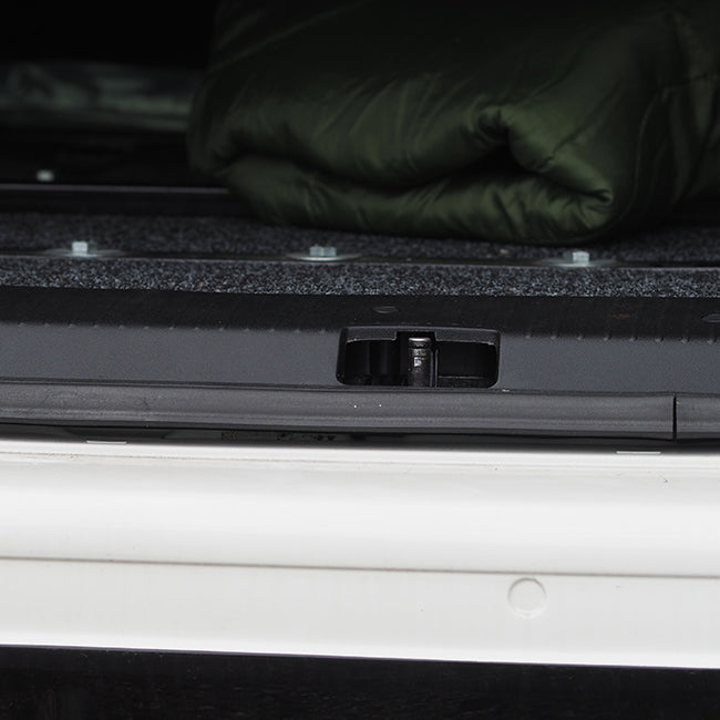 VW T6.1 Soglia posteriore Barndoor/Doppia porta in plastica a tutta lunghezza