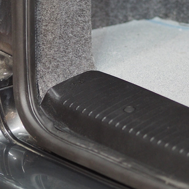 Umbral trasero de plástico de longitud completa para VW T6.1 con puertas traseras dobles o puerta de granero